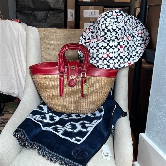NWOT Coach Market Straw Beach Tote, Sig Beach Hat & NWT Tory Burch Gemini Towel - Picture 1 of 13